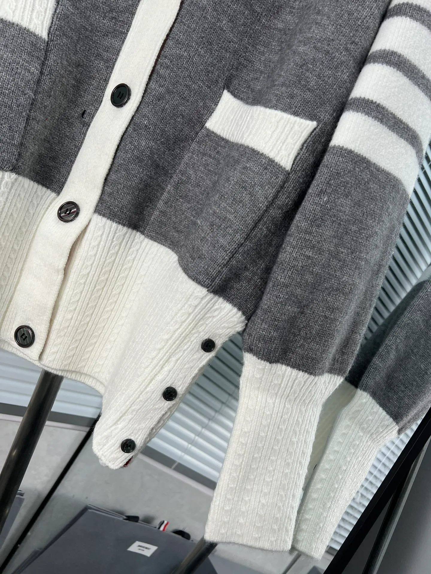 THOM BROWNE🇳🇱 OS ： ， ， TB ， ， ， ， ， ， Sizes:1 2 3 :